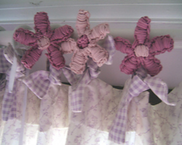 Flower Curtain Pole Hangings