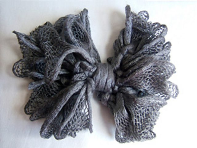 Rustic Loopy Knit Parcel Bow Design 1 of 2