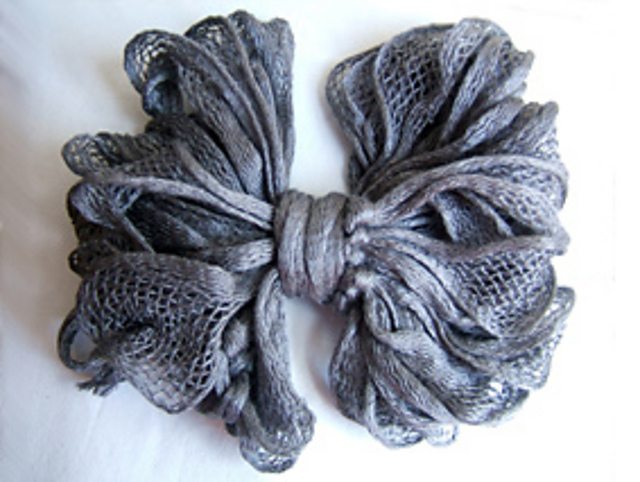 Rustic Easy Knit Elongated Parcel Bow Design 2 of 2