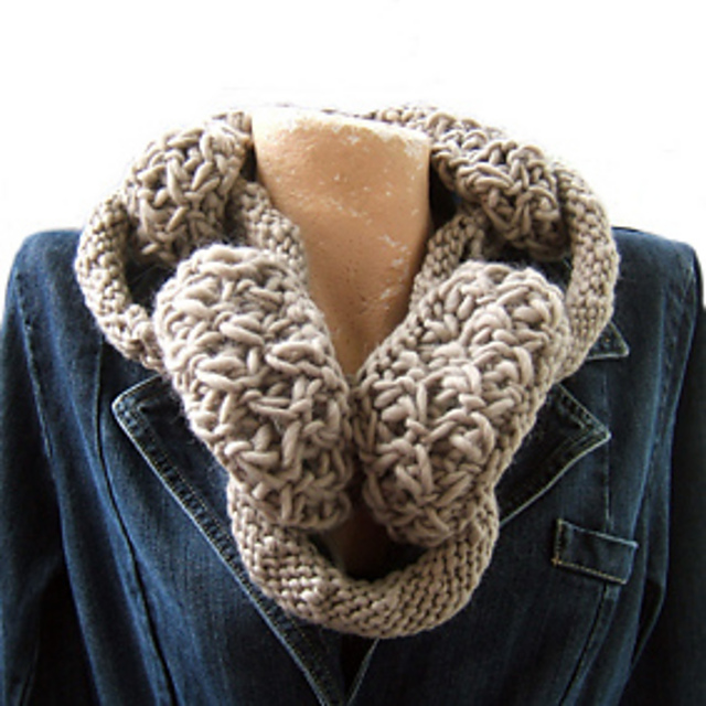 "Link Me" Neck Warmer