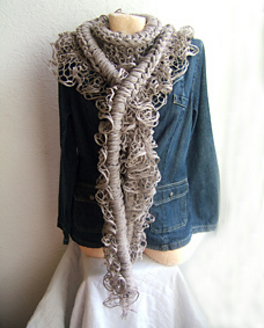 Cobweb Boned Scarf