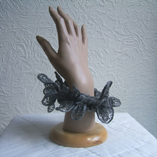 Elongated Ruffled Bangle