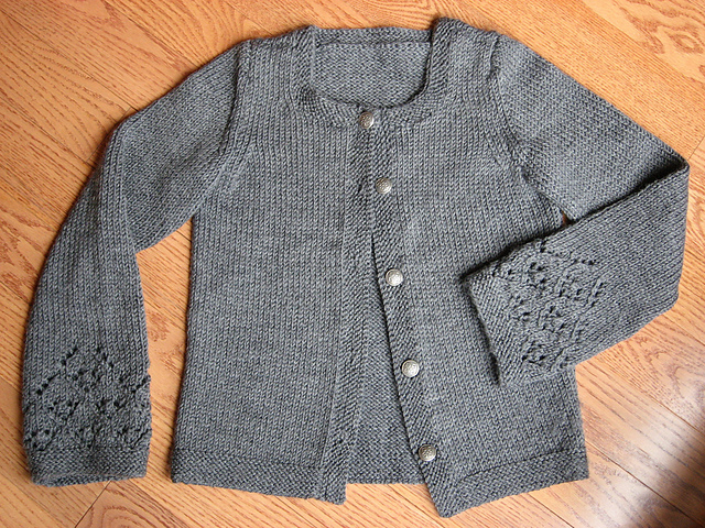 Scoopneck Cardi