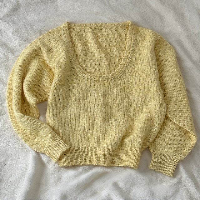 Tiny wave Sweater