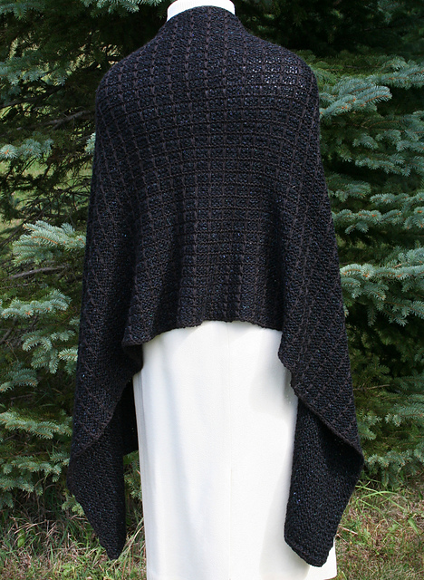 Ravelry: Luxury Shawl pattern by Carole Schumann