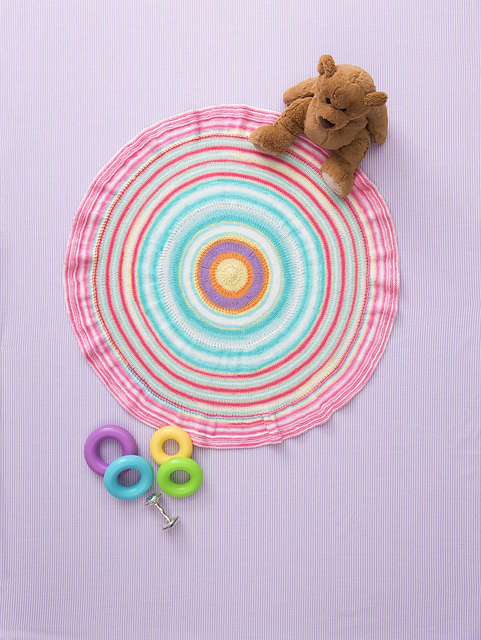 Round Ruffled Baby Afghan