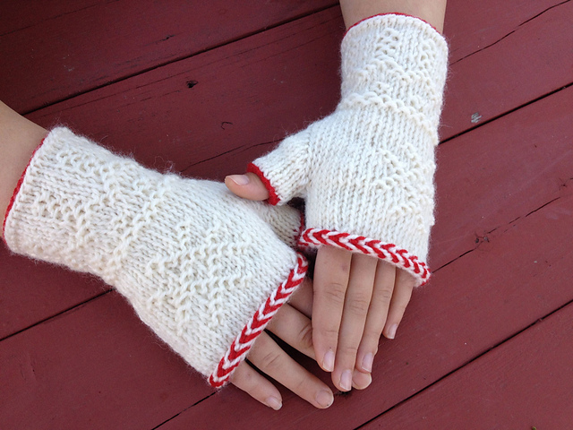 Textured Twined Fingerless Mitts