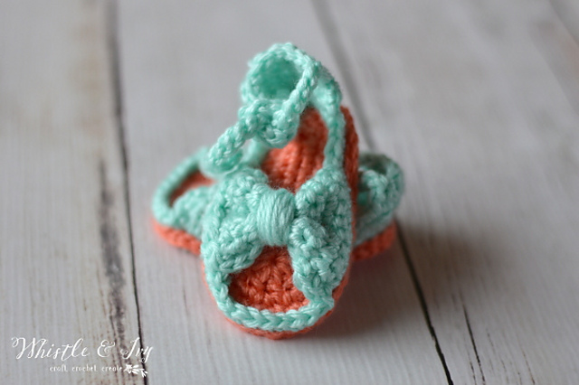 Bitty Bow Baby Sandals