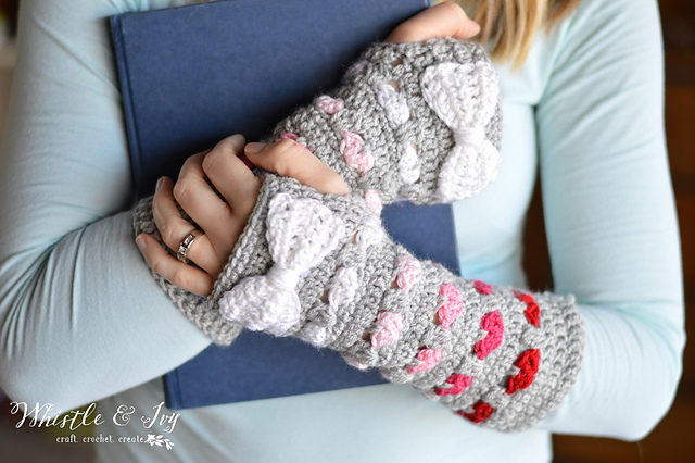 Puppy Love Heart Arm Warmers