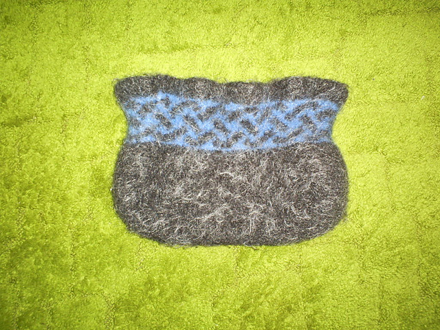 Scandinavian Braid Felted Purse