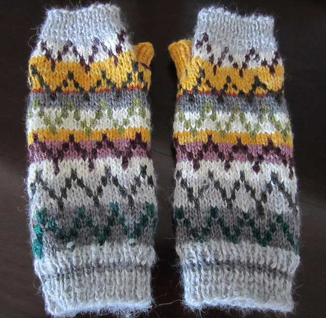Zigzag Fingerless Gloves