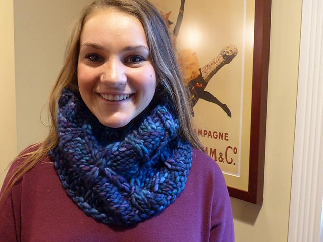 Simple Trellis Cowl