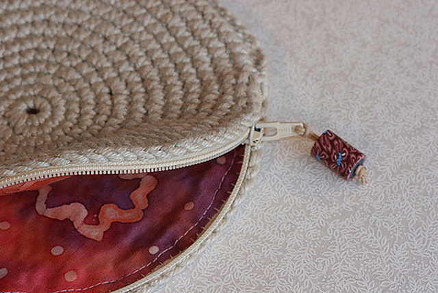 Geometric Accessory Bags: Circle