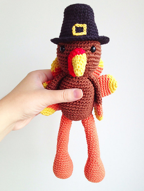 Thanksgiving Turkey Pilgrim Amigurumi 