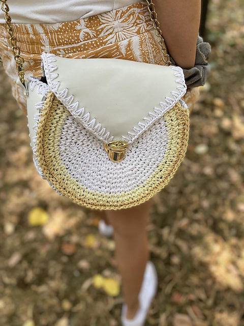 Raffia bag