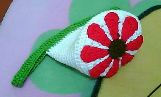 Daisy-at-the-Bottom Coin Purse