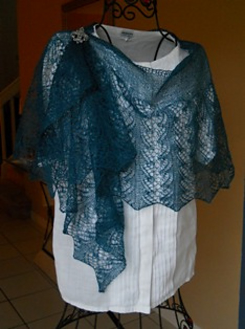 Hansine Shawl