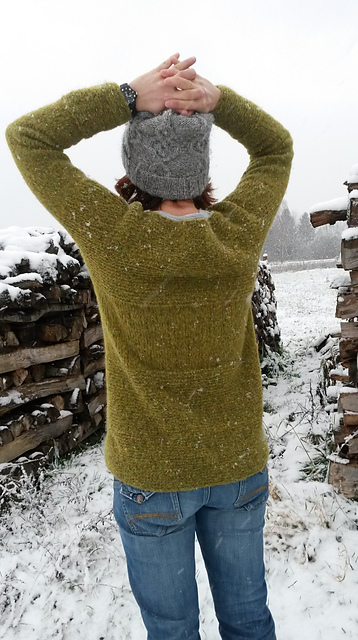 # 104 Fleece Pullover