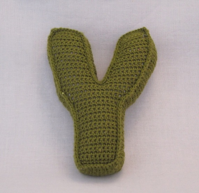 Ravelry: CAPITAL LETTER Y pattern by Begoña Sanchez-Sauthier Berrojalbiz