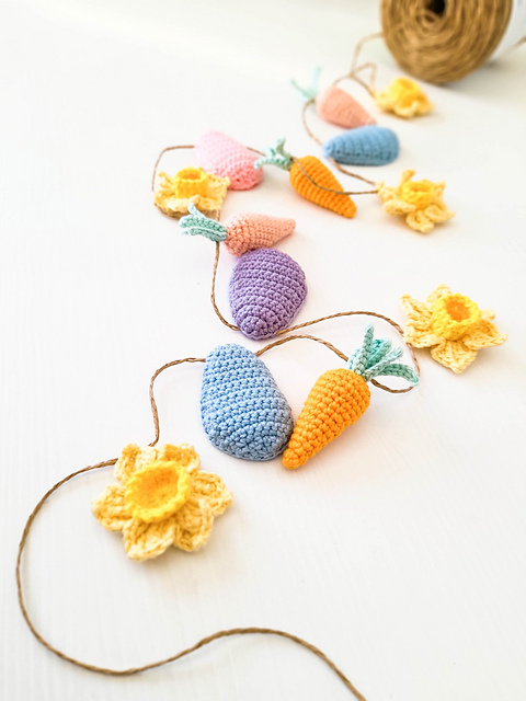 Easter + Spring Garland
