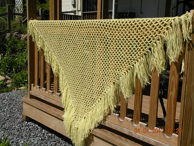 Misses' Shawl 9743
