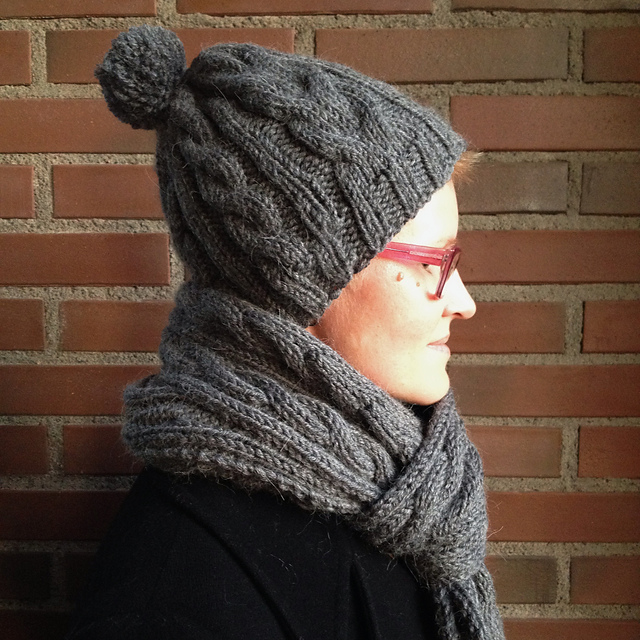 Helmipöllö beanie and scarf