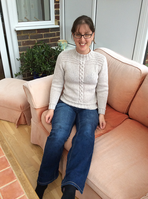 S8292 Cable sweater / Damenpullover mit Zopfmuster