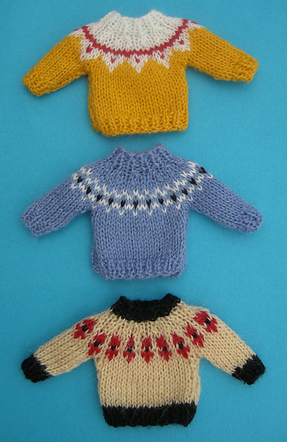 HMC49 Sweaters for the dolls house