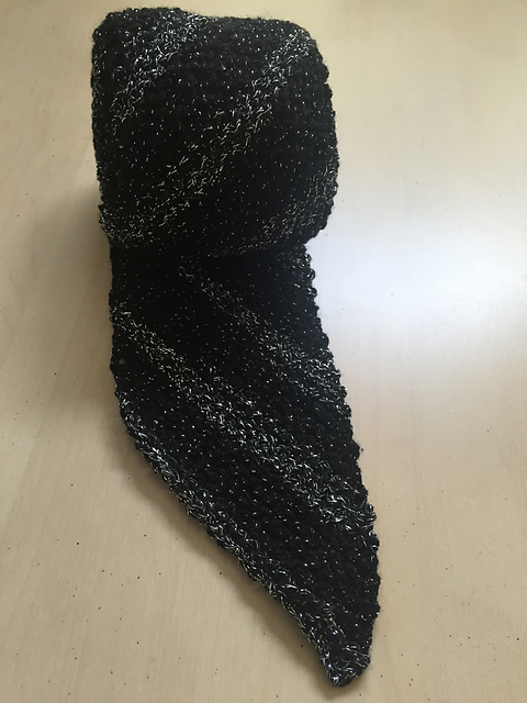 Bias scarf