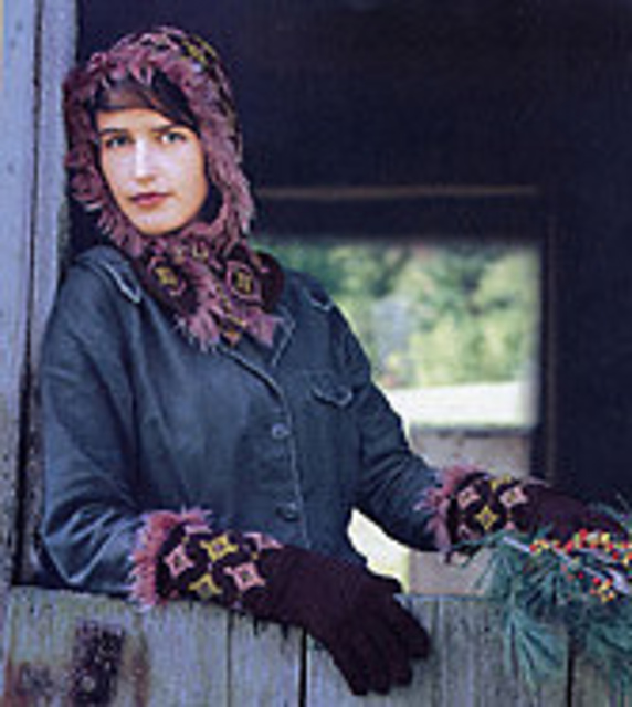 Fur-Trimmed Gauntlet Gloves