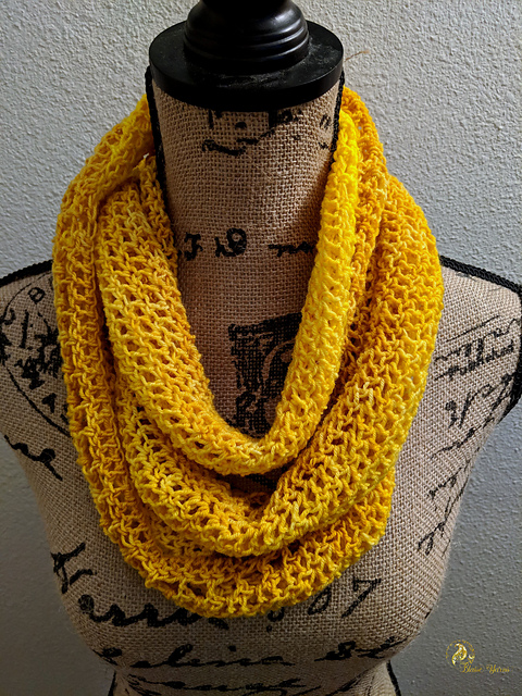 Westminster Scarf