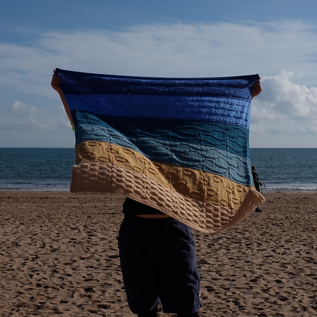 Tide-In Sunny Beach Blanketscape