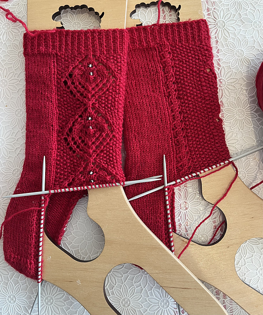 Bee Blossom Braid Socks