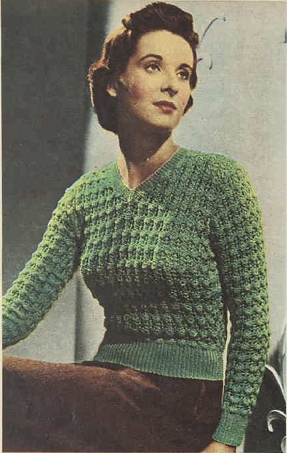 Lacy Knitted Pullover in Leaf-Green Wool and Rayon