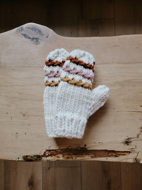Ribbons Mittens