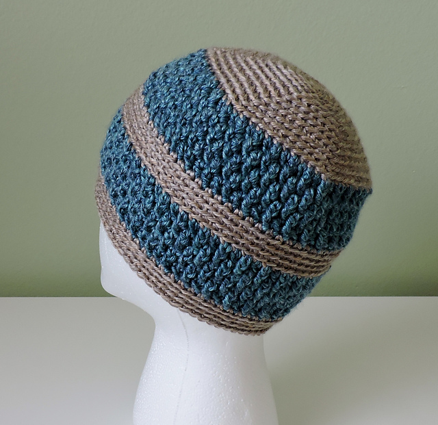 Alternating Posts Hat
