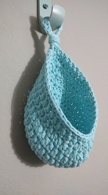 Mini Tear Drop Hanging Basket
