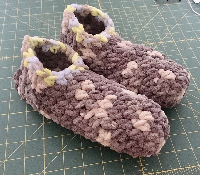 Bulky Slipper and Mittens