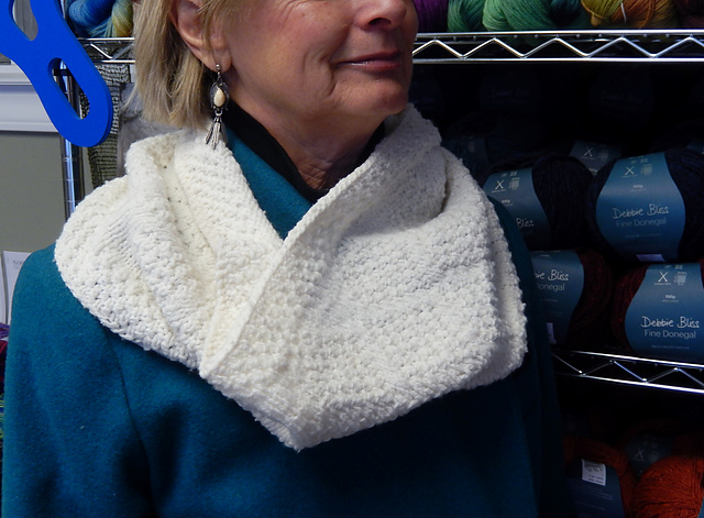 String of Diamonds Cowl