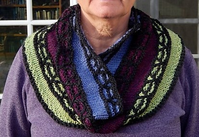 Triptych Cowl