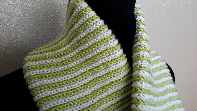 Double Ribbed Spiral Scarf