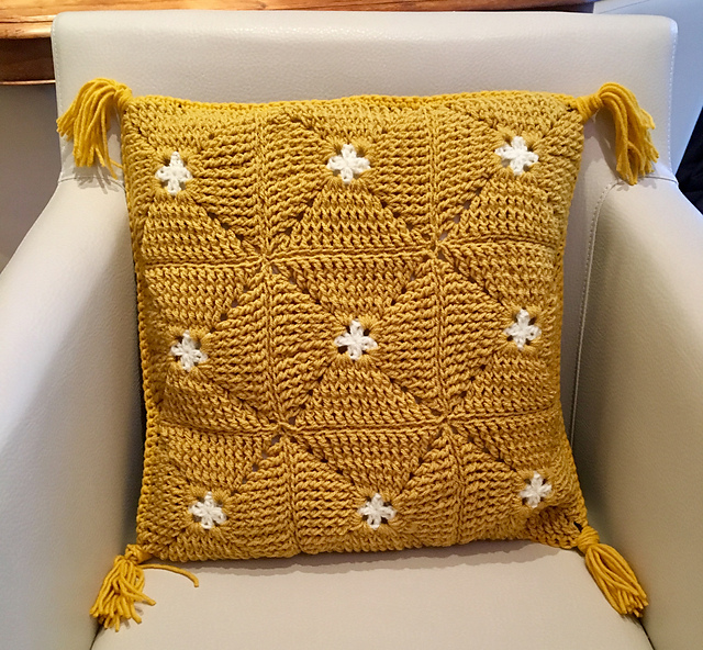 The Kipper Cushion Square
