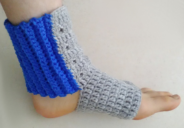 Dotted Yoga Socks
