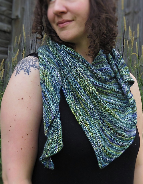 Aprillia Shawl