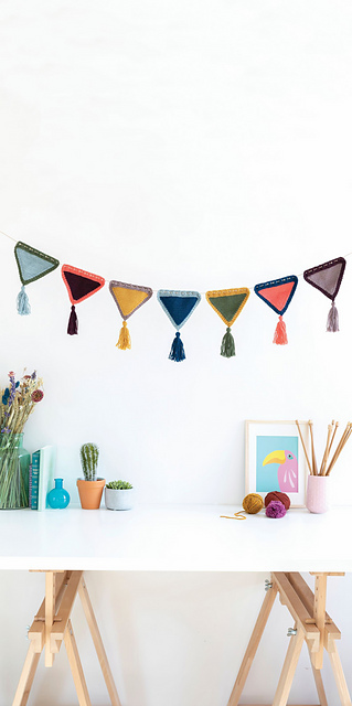 Tassel Bunting