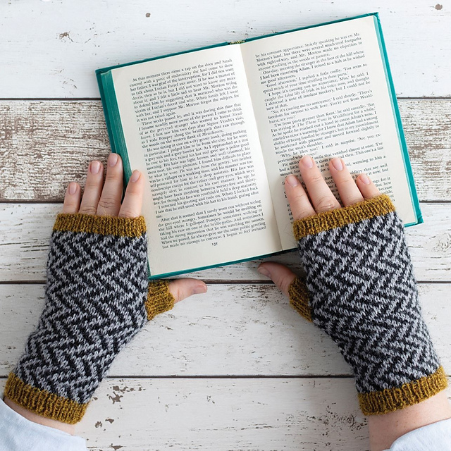 Monochrome Mitts