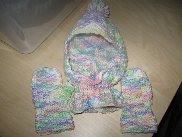 Helmet and Mittens for toddlers