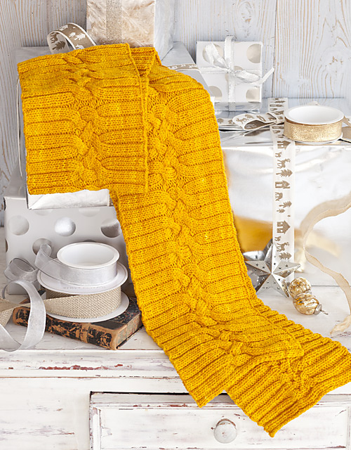 #04 Cable Scarf
