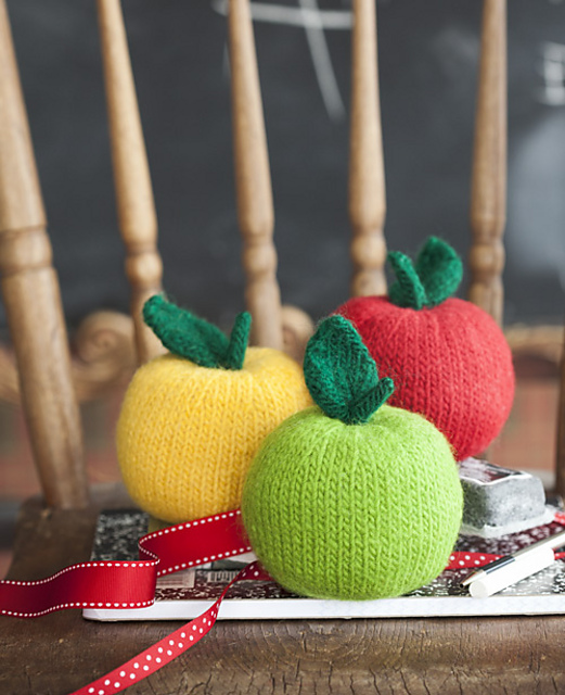 #50 Knitted Apples