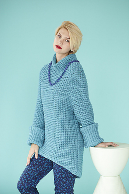 #28 Mullet-Hem Pullover